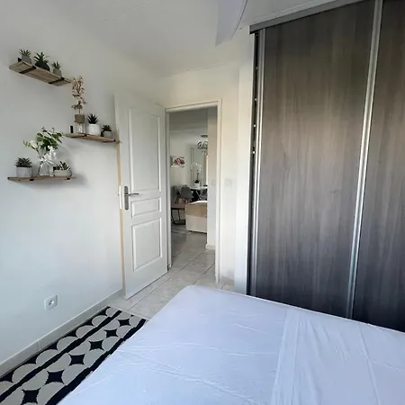 4 Pieces Entre Et Juan Les Pins *